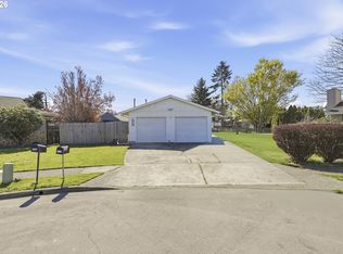 1137-1139 SW Fox Ct, Troutdale, OR
