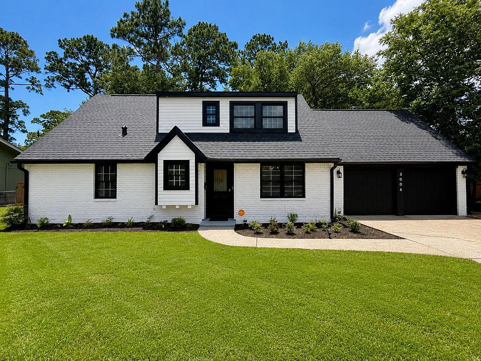 1st image of 3004 Woodland Dr