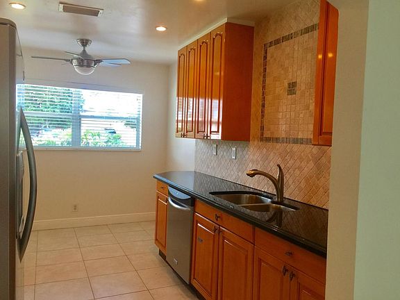 Eat-in Kitchen