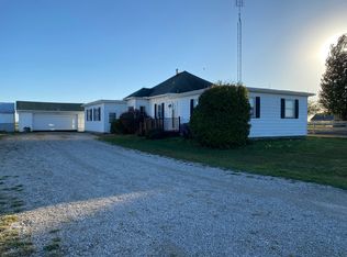 82 N 23rd Rd, Peru, IL 61354