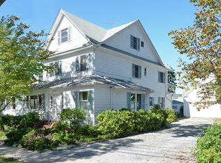 17 Prospect Ave, Port Washington, NY 11050