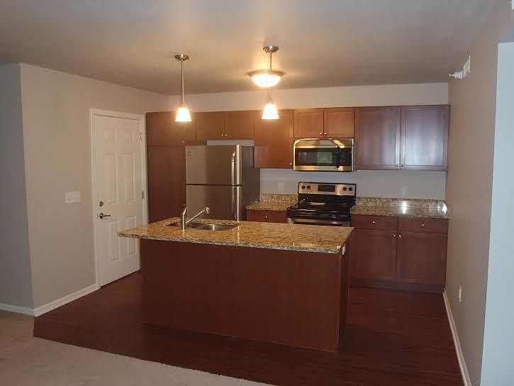 2nd image of 1023 Thurston St #6