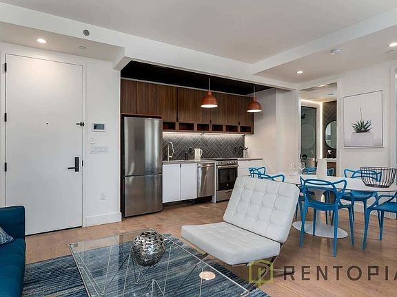 3rd image of 822 Lexington Ave #436