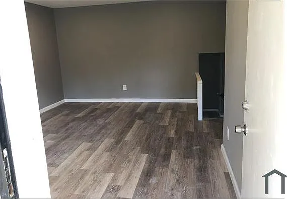 4005 Elkader Rd — Photo 8
