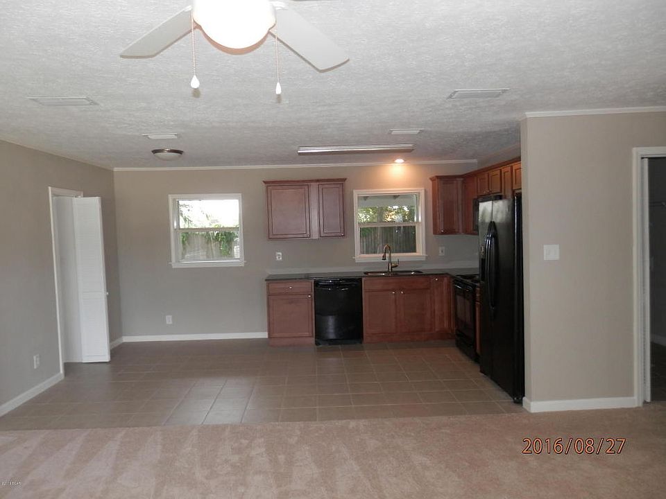 1st image of 3901 W 24th Ct