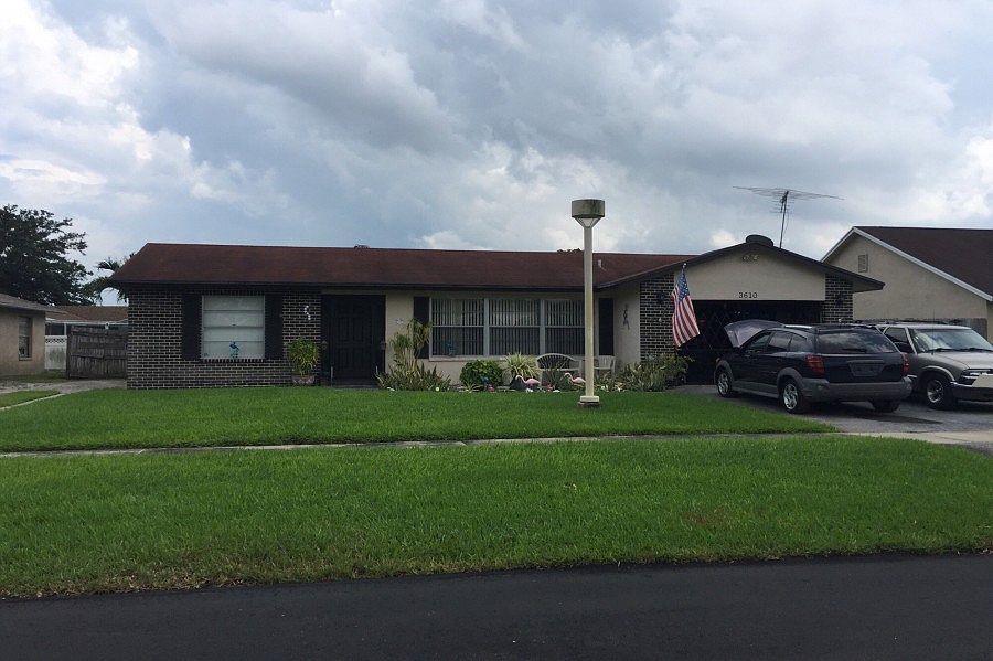1st image of 3610 Valley Way