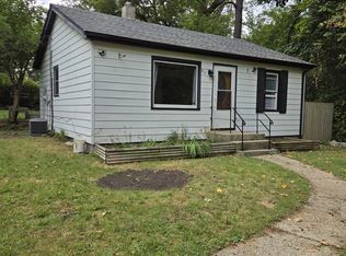 612 Park Ave, Winthrop Harbor, IL 60096