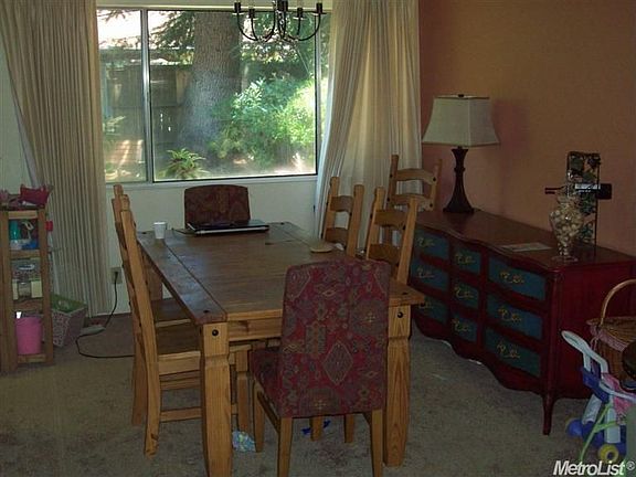 4th image of 2717 Green Bay Way