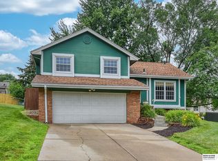 5822 N 127th St, Omaha, NE 68164