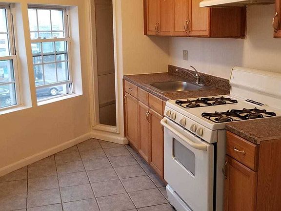 4th image of 7403 Rockaway Blvd