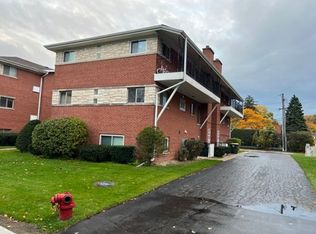 6788 N Sauganash, Chicago, IL 60646