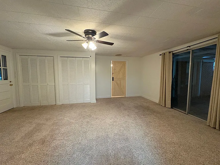 817 Anthony St — Photo 16