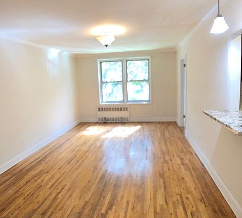 4th image of 1600 Caton Ave #E1
