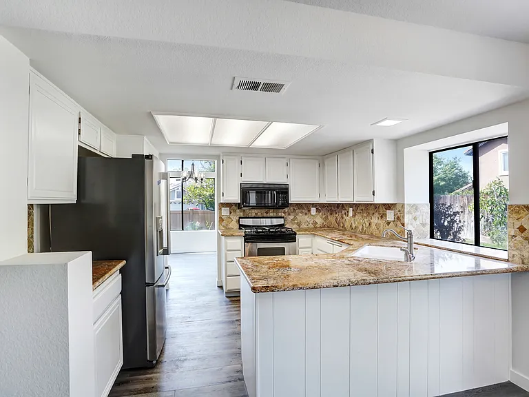 6672 San Benito Ave — Photo 8