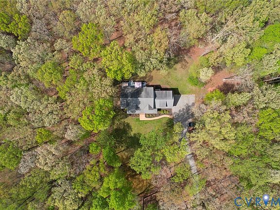 3rd image of 3143 Maidens Rd