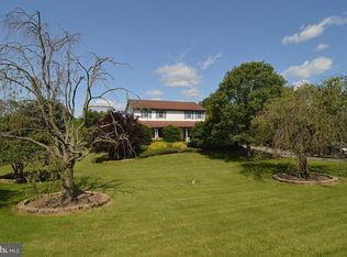 234 Schoolhouse Rd, Hamburg, PA 19526