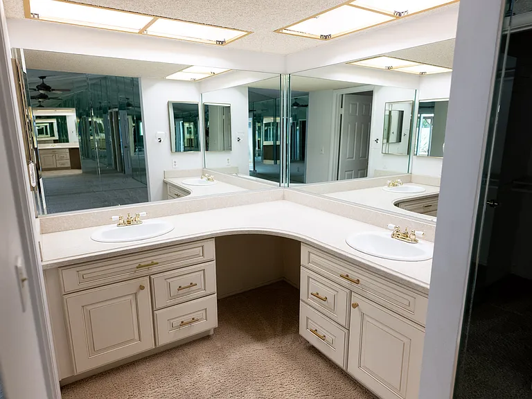4433 Live Oak Dr — Photo 29