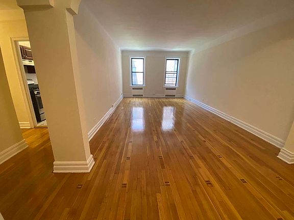 2nd image of 62-82 Saunders St #3W