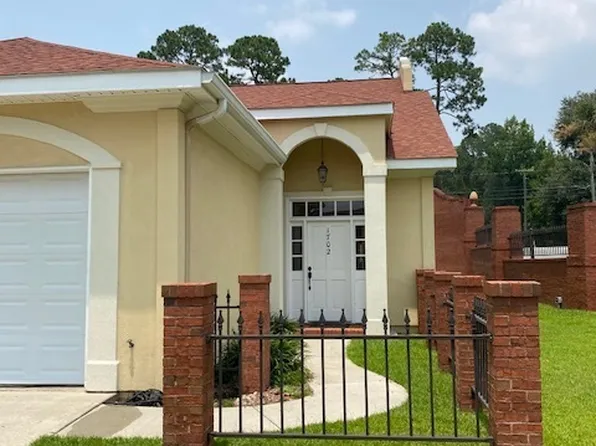 1702 Villa Dr, Moultrie, GA 31768