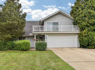1325 Sea Biscuit Ln, Hanover Park, IL 60133