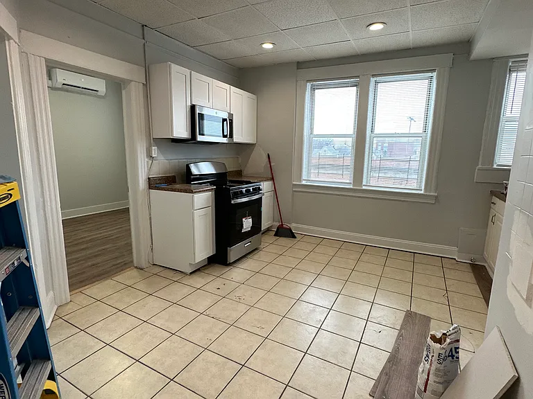 240 Paterson Ave #5 — Photo 31