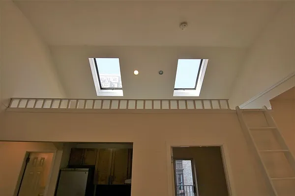 Rented by JK Dansar Corp | media 37