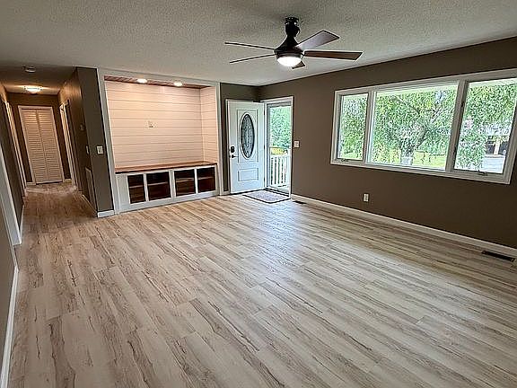 5th image of 240 Ivy Hill Dr