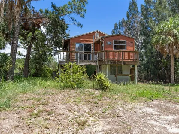 10198 Inlet St, Weeki Wachee, FL 34607