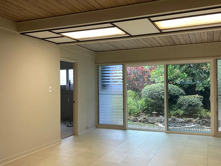 521 Ululani St — Photo 27