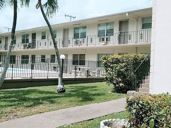 2nd image of 1755 NE 116th Rd #8