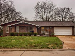 730 Carriage Ln, Hazelwood, MO 63042