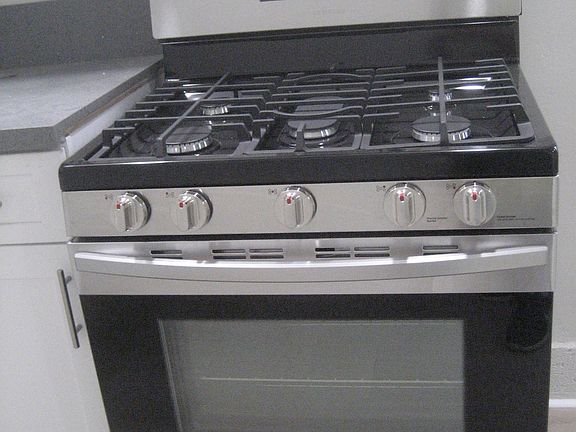 5-BURNER STOVE