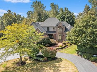 2115 Stonebridge Dr S, Ann Arbor, MI