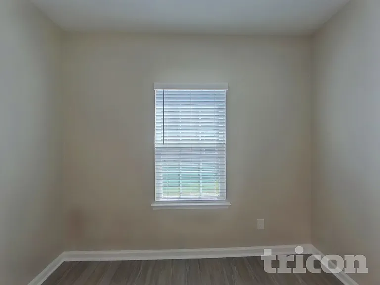 1302 Harkey Creek Dr — Photo 5