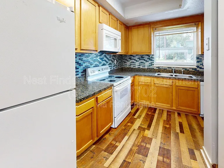 11406 Bedford Oaks Dr — Photo 7