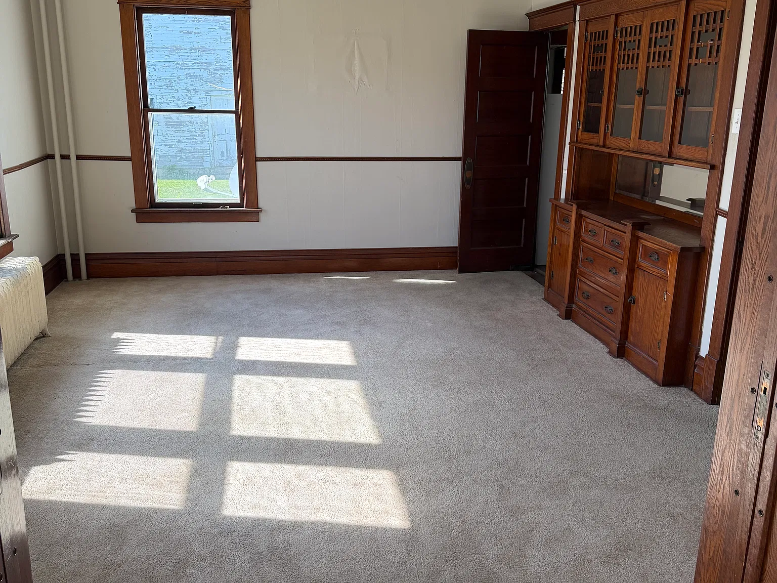 2 bed, 1000 sqft, $1,200 — Photo 2