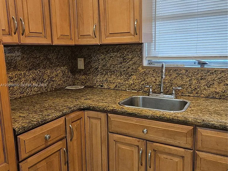5715 Hayes St #5715 — Photo 8