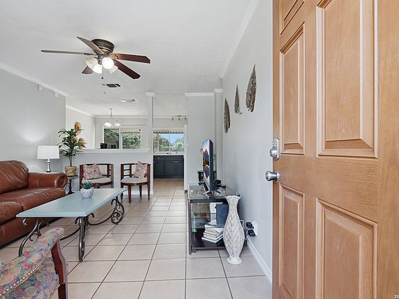 2nd image of 6962 APPLE VALLEY DR