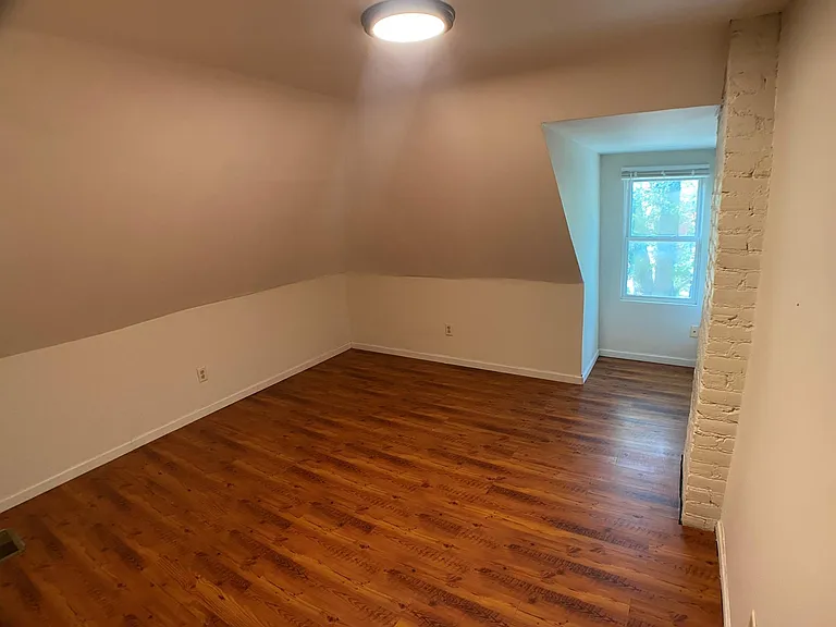 419 E Lane Ave — Photo 17