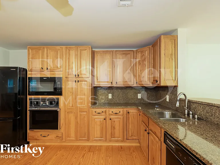 3896 Chattahoochee Dr — Photo 4