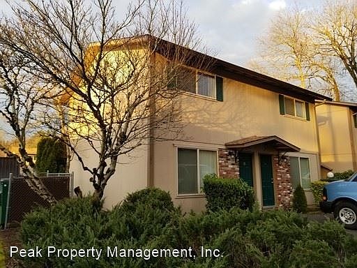 2nd image of 3025 SE Maple St #7