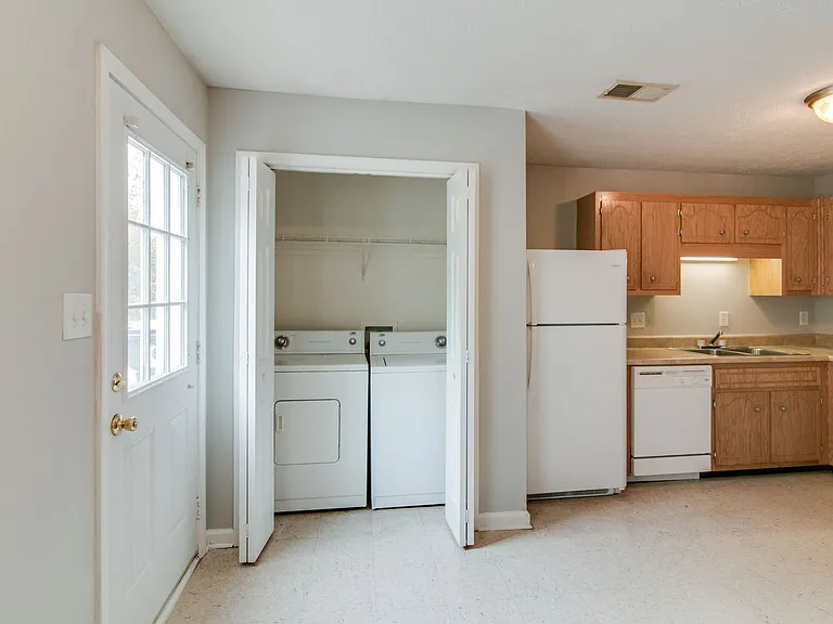 821 Oak Arbor Ct — Photo 15