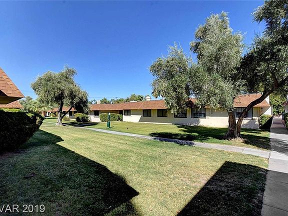 2nd image of 2748 Heritage Cir