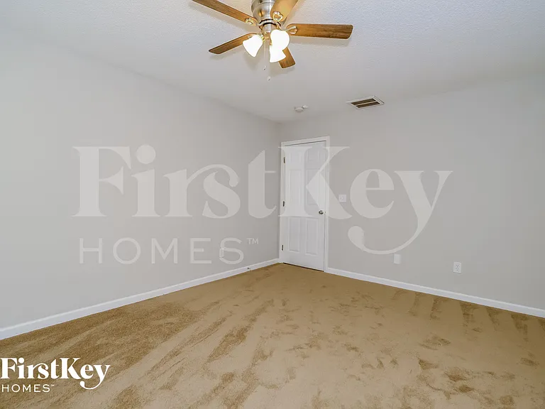 1716 Northside Dr — Photo 9