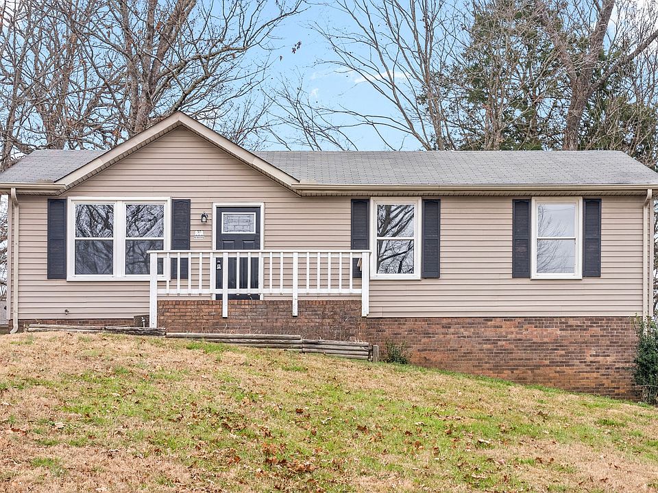1st image of 527 Aspen Dr