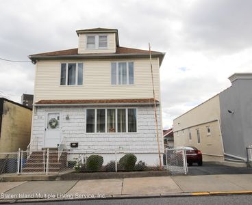 38 Dumont Ave, Staten Island, NY, 10305