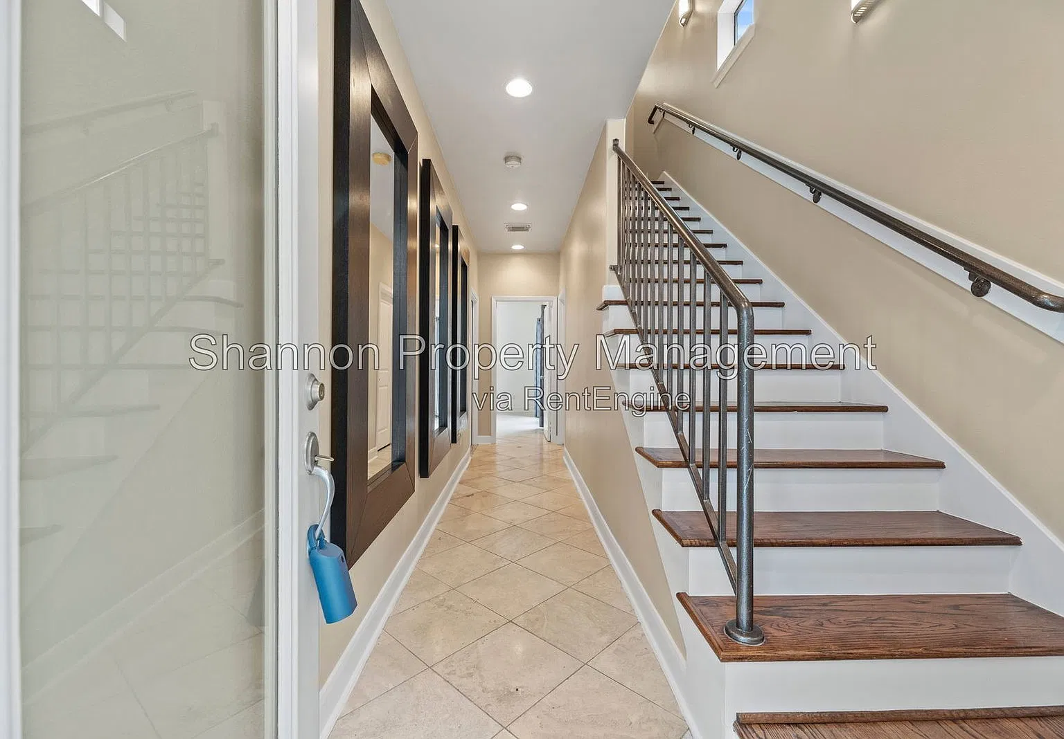 3 bed, 3.5 bath, 2300 sqft, $4,500 — Photo 3