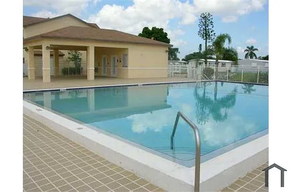 Building Photo - 6621 Winfield Blvd #3-5