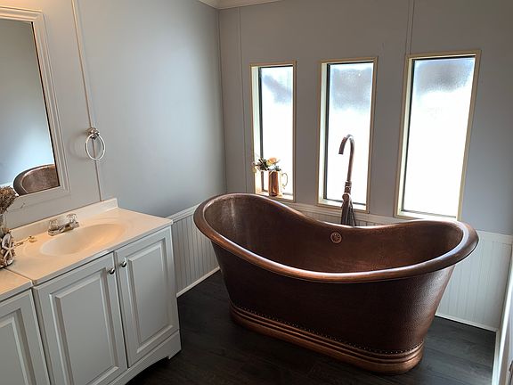 Master bath 