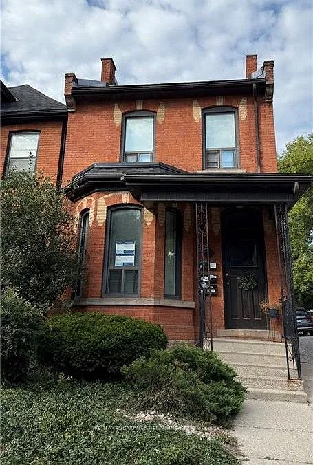 20 Canada St #2